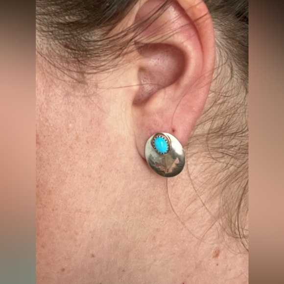 Vintage 925 Sterling Silver Navajo Native American Turquoise Stud Earrings - Picture 2 of 2